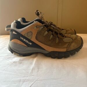 Vasque Mantra womens Brown and Black Low top hiking Shoes Size 8.5 EUC 7317